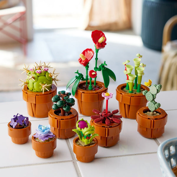 LEGO® ICONS™ Tiny Plants