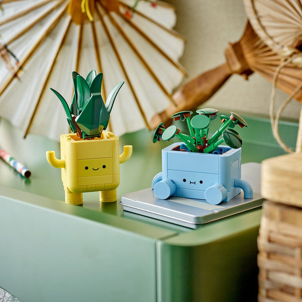 LEGO® Botanicals Happy Plants