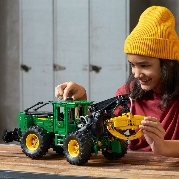LEGO® Technic™ John Deere 948L-II Skidder