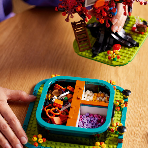 LEGO® Ideas Family Tree