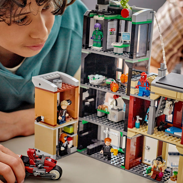 LEGO® Marvel Spider-Man vs. Oscorp