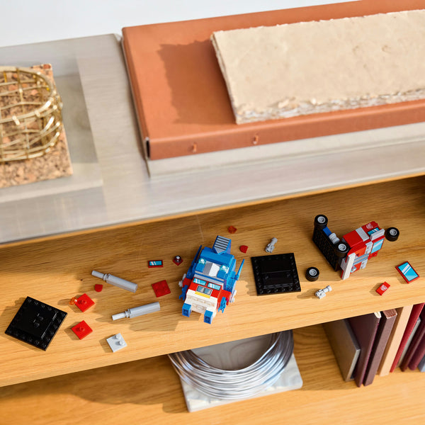 LEGO® BrickHeadz™ Transformers Optimus Prime Robot & Vehicle