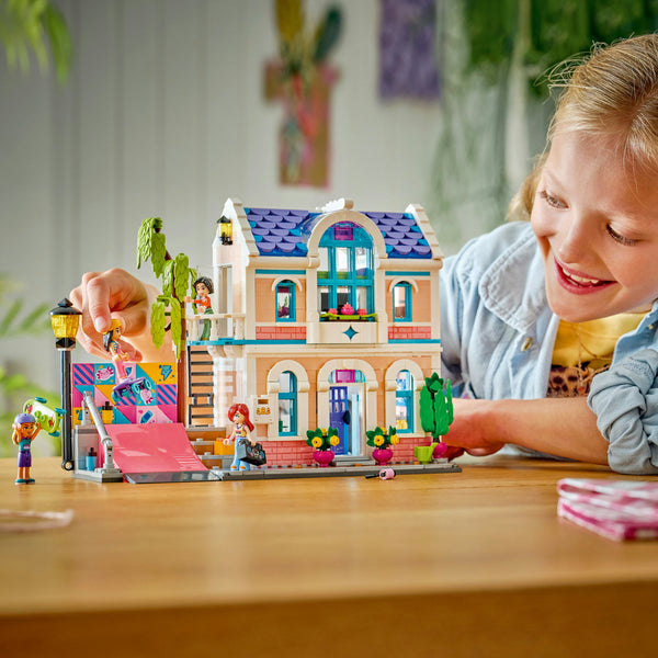 LEGO® Friends Liann’s Family House