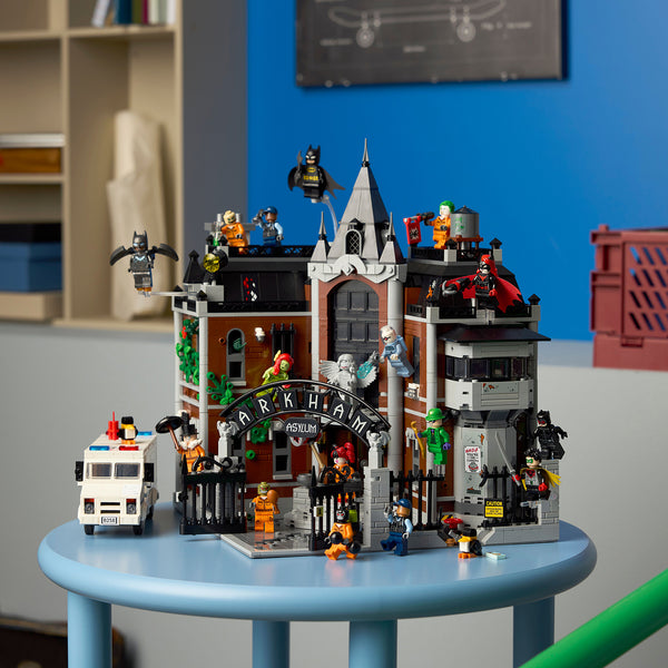 LEGO® DC Batman™ Arkham Asylum™