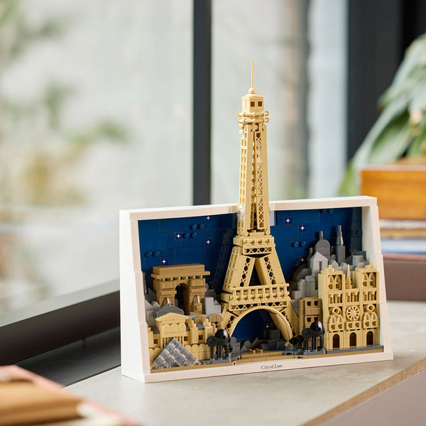 LEGO® Architecture Paris – City of Love