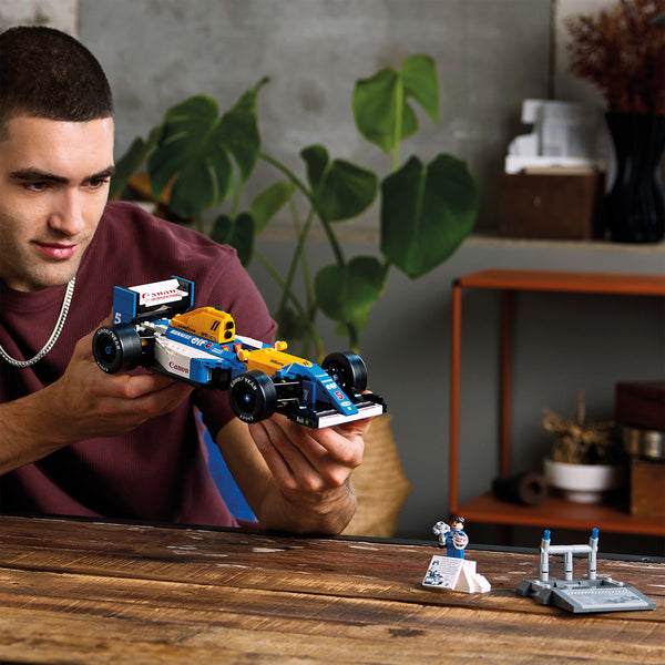 LEGO® Icons Williams Racing FW14B & Nigel Mansell