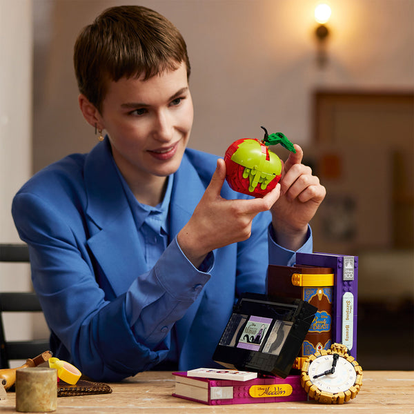 LEGO® Disney™ Villain Icons