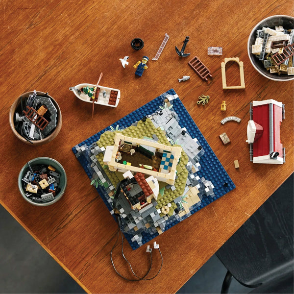 LEGO® Ideas Motorised Lighthouse