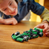 LEGO® Speed Champions - KICK Sauber F1® Team C44 Race Car