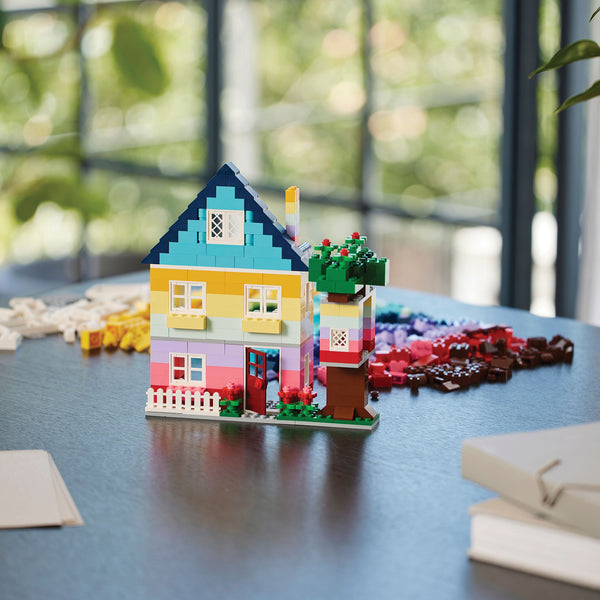 LEGO® Classic Creative Houses