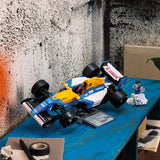 LEGO® Icons Williams Racing FW14B & Nigel Mansell