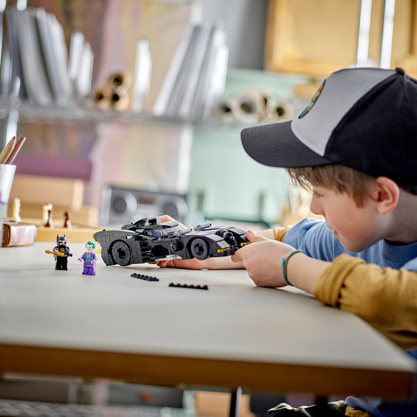 LEGO® DC™ Batmobile™: Batman™ vs. The Joker™ Chase