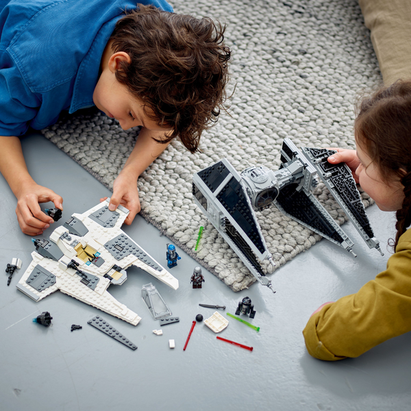 LEGO® Star Wars™ Mandalorian Fang Fighter vs. TIE Interceptor™