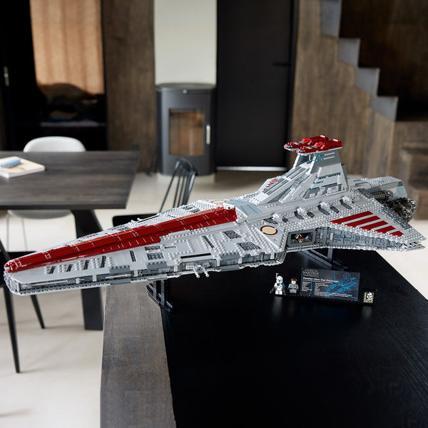 LEGO® Star Wars™ Venator-Class Republic Attack Cruiser - Ultimate Collector Series