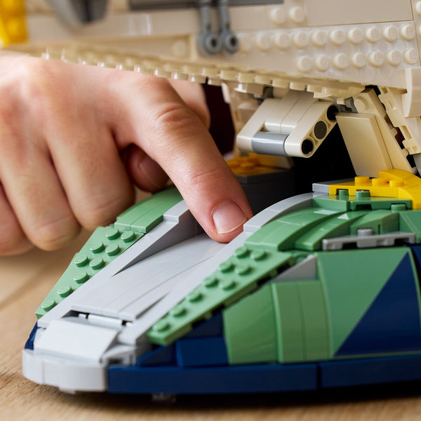 LEGO® Star Wars™ Jango Fett’s Firespray-Class Starship