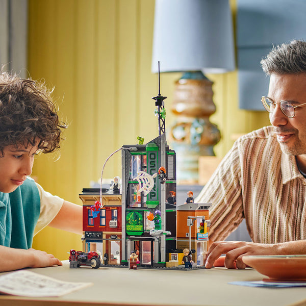 LEGO® Marvel Spider-Man vs. Oscorp