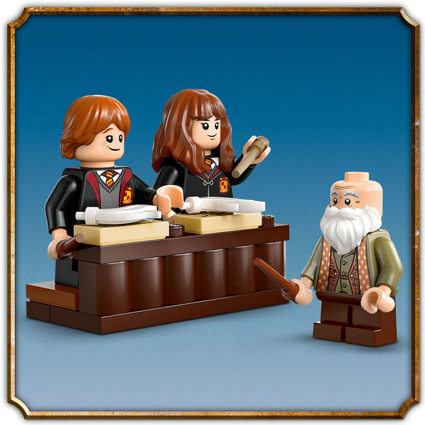 LEGO® Harry Potter™ Hogwarts™ Castle: Charms Class