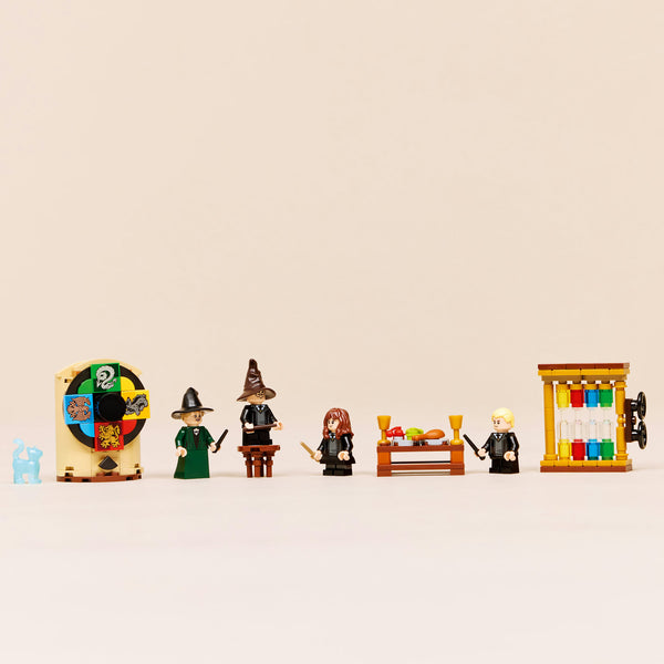 LEGO® Harry Potter™ Hogwarts™ Castle: Sorting Hat™ Ceremony