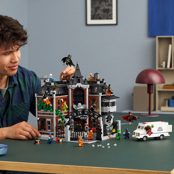 LEGO® DC Batman™ Arkham Asylum™