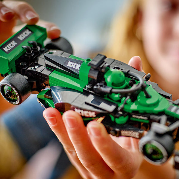 LEGO® Speed Champions - KICK Sauber F1® Team C44 Race Car