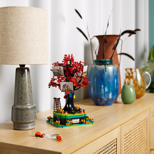 LEGO® Ideas Family Tree