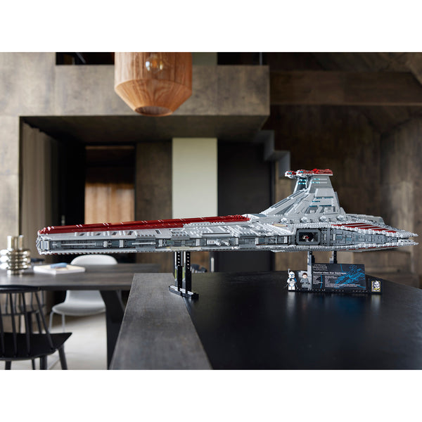 LEGO® Star Wars™ Venator-Class Republic Attack Cruiser - Ultimate Collector Series