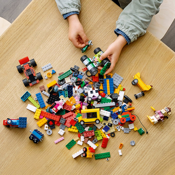 LEGO® Classic Bricks and Wheels