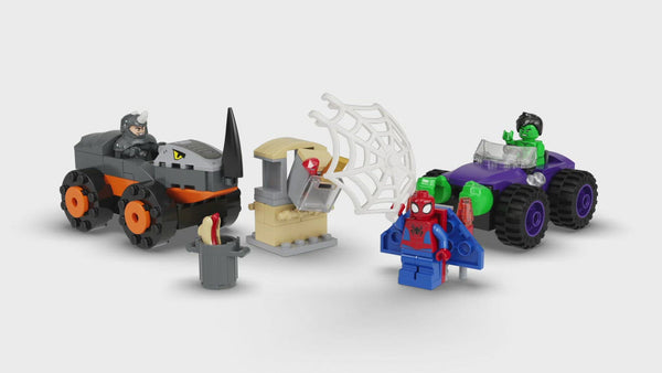 LEGO® Marvel Hulk vs. Rhino Truck Showdown