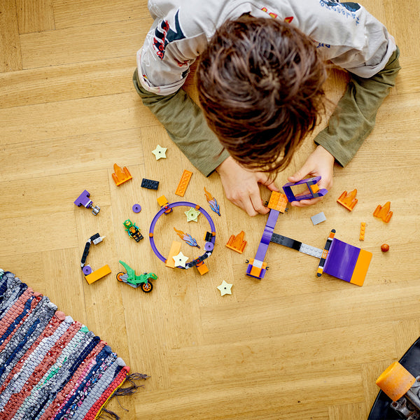 LEGO® City Dunk Stunt Ramp Challenge