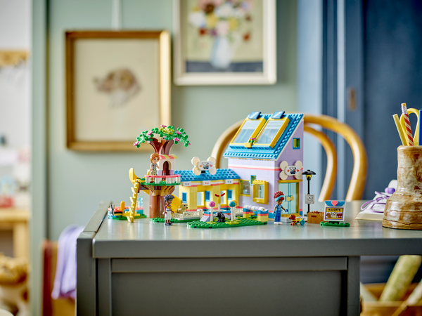 LEGO® Friends™ Dog Rescue Center