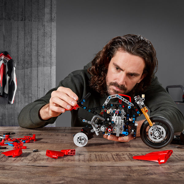 LEGO® Technic™ Ducati Panigale V4 R