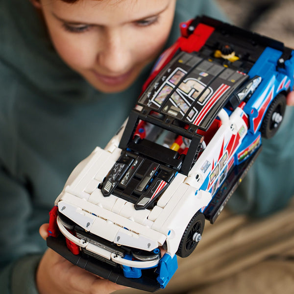 LEGO® Technic™ NASCAR® Next Gen Chevrolet Camaro ZL2