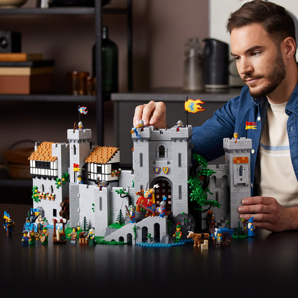 LEGO® ICONS™ Lion Knights' Castle