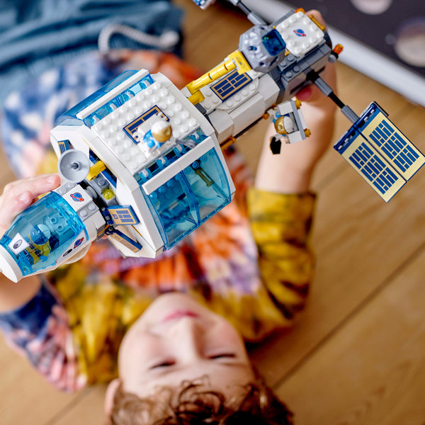 LEGO® City Lunar Space Station
