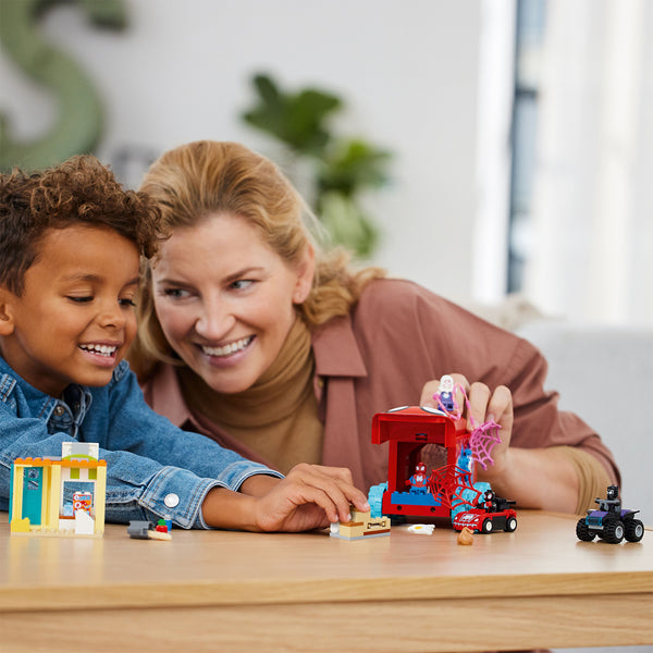 LEGO® Marvel Mobile Headquarters