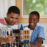 LEGO® Creator Expert Assembly Square