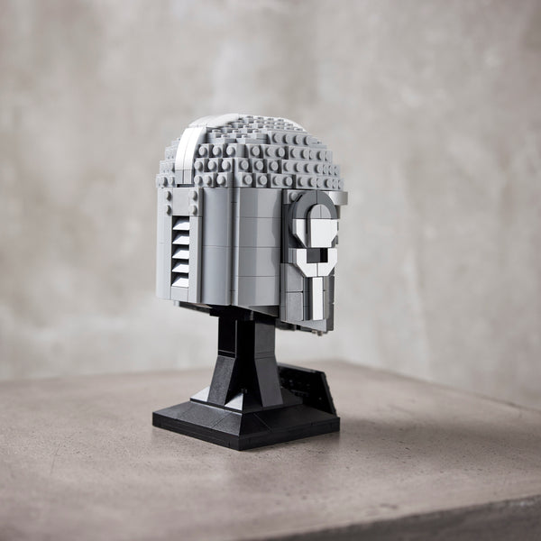 LEGO® Star Wars™ The Mandalorian™ Helmet