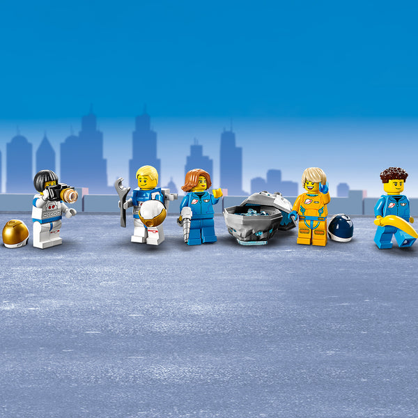 LEGO® City Lunar Space Station