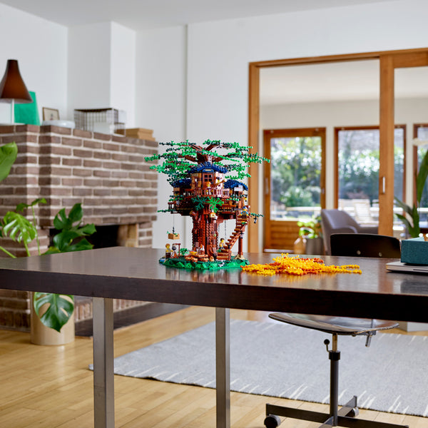 LEGO® Ideas Tree House