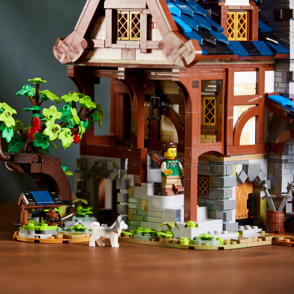 LEGO® Ideas Medieval Blacksmith