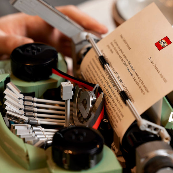 LEGO® Ideas Typewriter