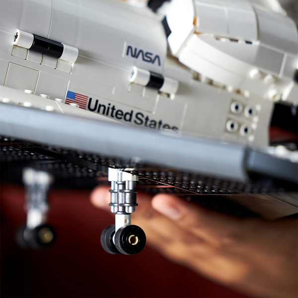 LEGO® Creator Expert NASA Space Shuttle Discovery