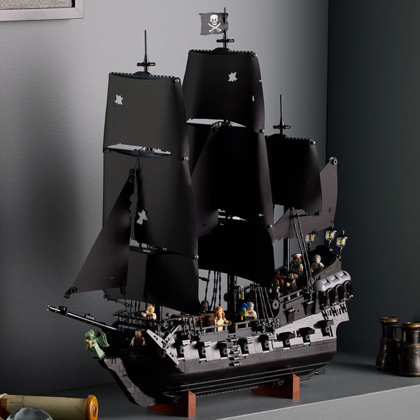 LEGO® Icons Captain Jack Sparrow’s Pirate Ship