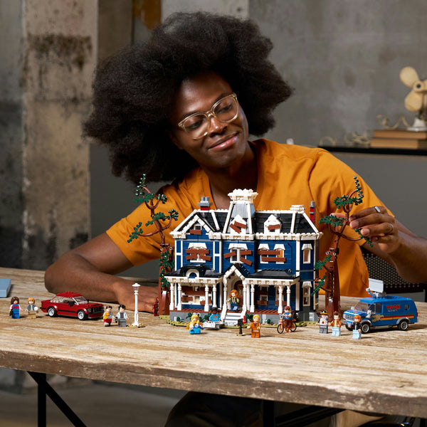 LEGO® Icons Stranger Things: The Creel House