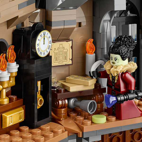 LEGO® Icons Mayor Manor