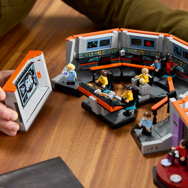 LEGO® Icons Star Trek: U.S.S. Enterprise NCC-1701™ Bridge