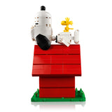 LEGO® Ideas Peanuts: Snoopy’s Doghouse