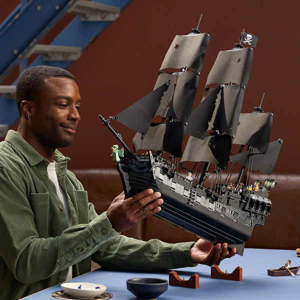 LEGO® ICONS™ Captain Jack Sparrow's Pirate Ship – AG LEGO