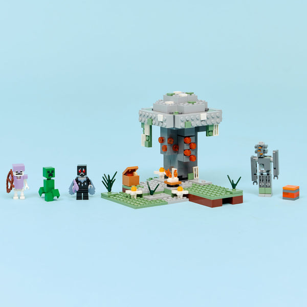LEGO® Minecraft® The Pale Garden