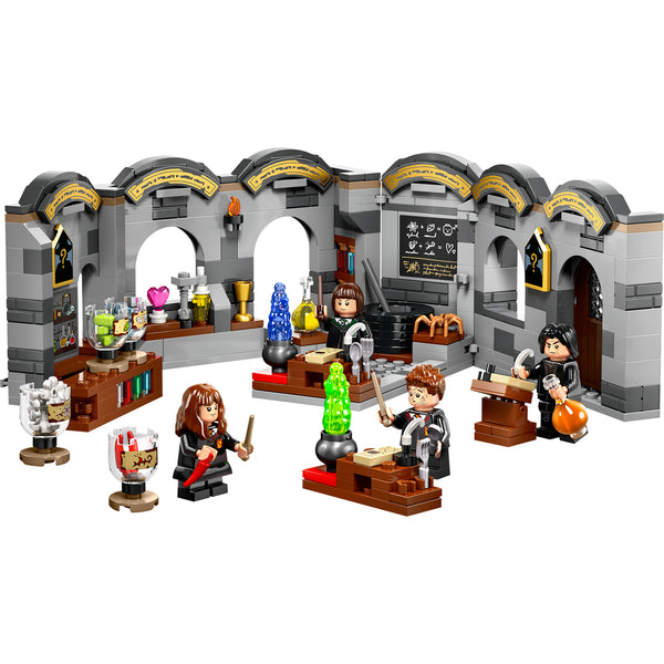 LEGO® Harry Potter™ Hogwarts™ Castle: Potions Class